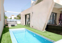 Resale - Villas - Mil Palmeras - Urb. Mil Palmeras