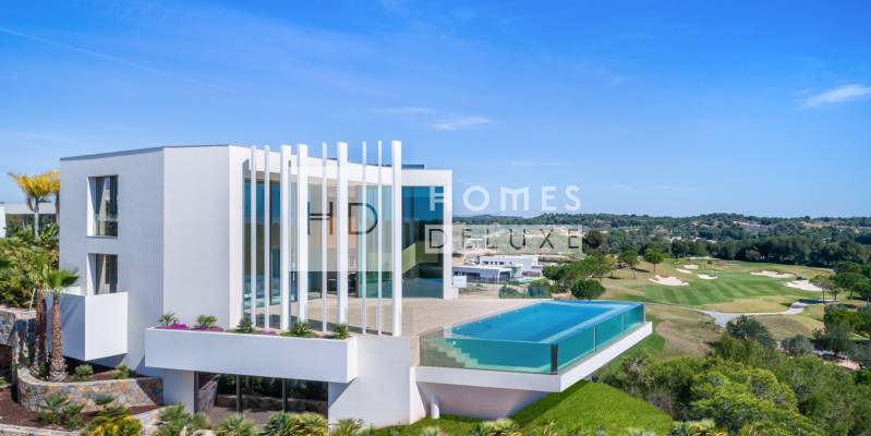 Huizen te koop in Las Colinas Golf: Jouw paradijs in Spanje