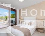 villa for sale in Mil Palmeras with a swimming pool