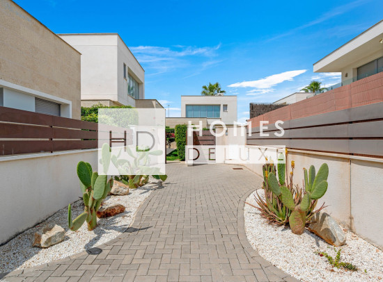Resale - Villas - Los Montesinos - Vistabella Golf