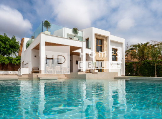 Nueva construcción  - Villas - Campoamor