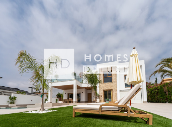 Nueva construcción  - Villas - Campoamor