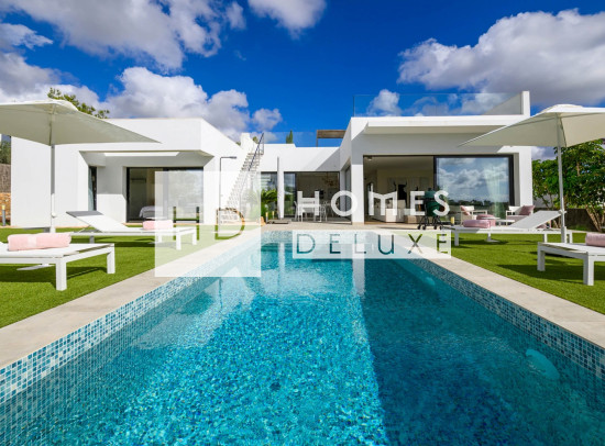 Resale - Villas - Las Colinas Golf - Las Colinas