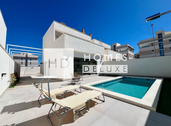 Nueva construcción  - Villas - La Zenia