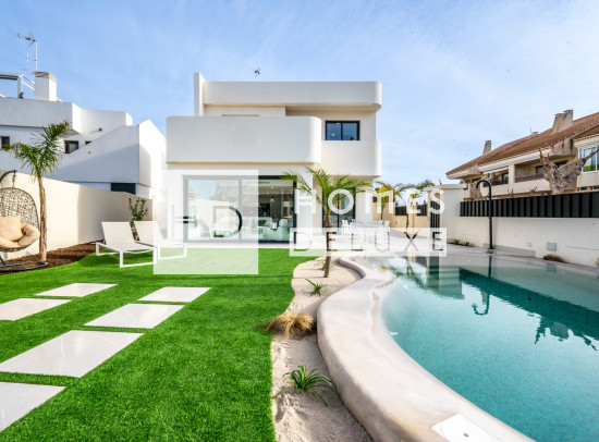 Nueva construcción  - Villas - Roldán