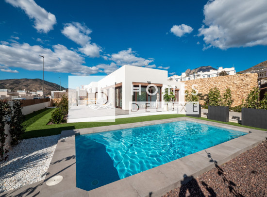 Nouveau bâtiment - Villas - Finestrat
