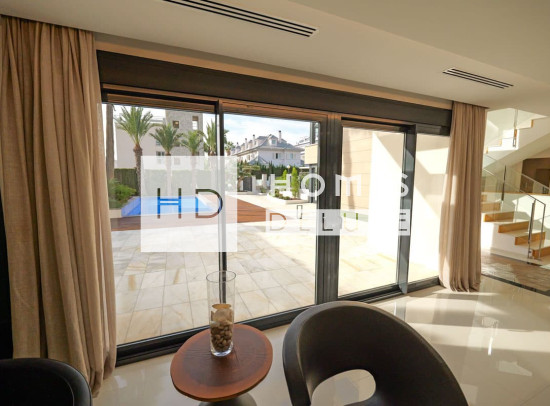 Nieuw Gebouw - Villas - Torrevieja