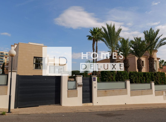 Nieuw Gebouw - Villas - Torrevieja