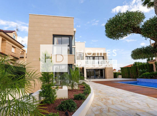 Nieuw Gebouw - Villas - Torrevieja