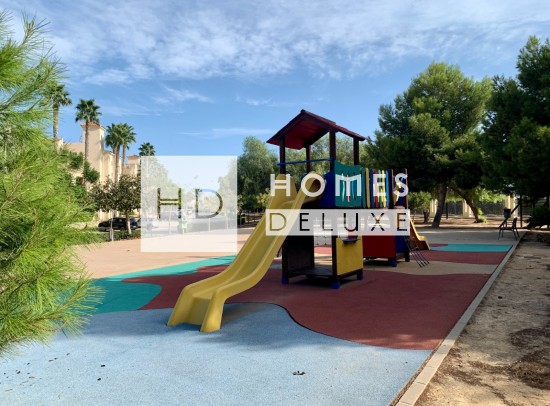 New Build - Villa / Semi semi-detached - Los Alcazares - Roda Golf